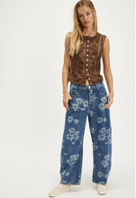 Load image into Gallery viewer, FreePeople Good Luck Printed Barrel Jean
