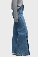 Load image into Gallery viewer, Hudson James HR Wide Leg w/Frwd Seam Side Snaps
